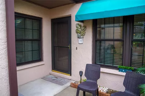 5958 Clubside Dr, Sarasota, FL 34243