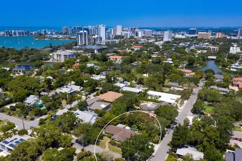 1689 Alta Vista St, Sarasota, FL 34236