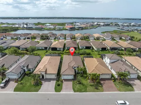 2113 6th St E, Palmetto, FL 34221