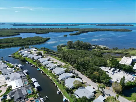 4823 Mount Vernon Dr, Bradenton, FL 34210