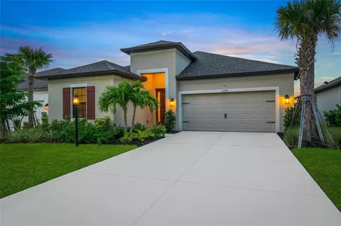 6374 Grandview Hill Ct, Bradenton, FL 34203