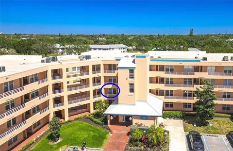 4530 Pinebrook Cir #206, Bradenton, FL 34209
