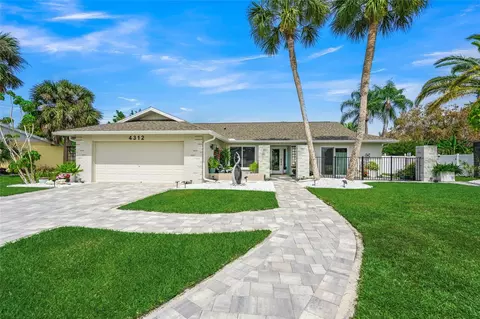 4312 Kingston Loop, Sarasota, FL 34238