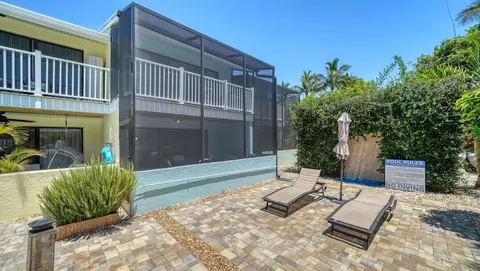 1760 Stickney Point Rd #203, Sarasota, FL 34231