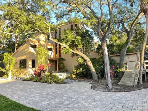 1310 Roberts Bay Ln, Sarasota, FL 34242