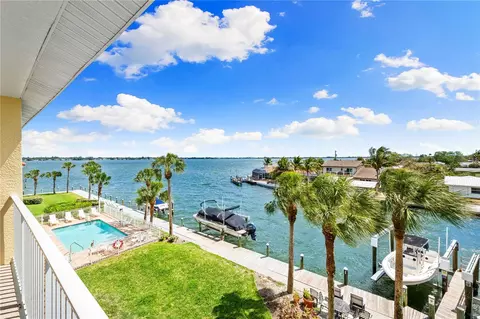 9933 Manatee Ave W, Bradenton, FL 34209