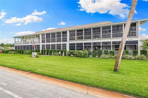 250 Englewood Isles Pkwy #2, Englewood, FL 34223