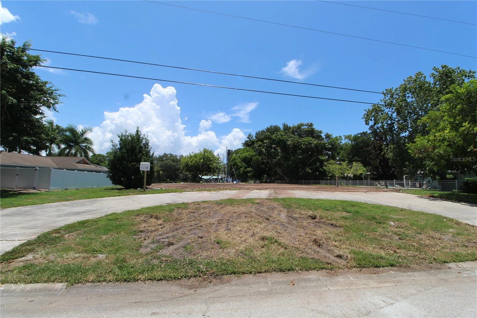 7125 Westmoreland Dr  