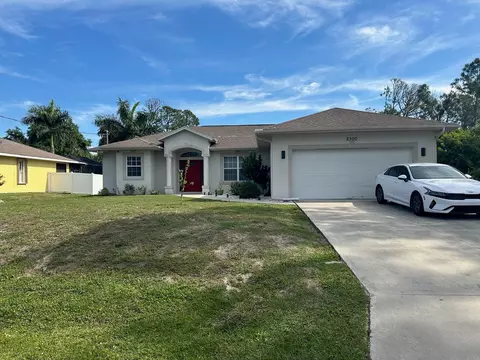 2300 Bonanza Ln, North Port, FL 34286