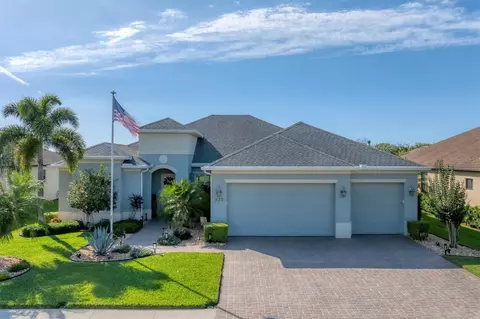 530 Chantilly Trl, Bradenton, FL 34212
