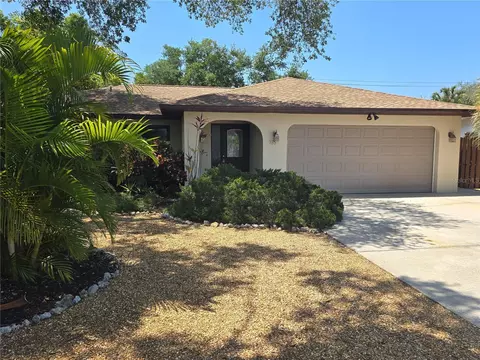 385 Gulf Breeze Blvd, Venice, FL 34293