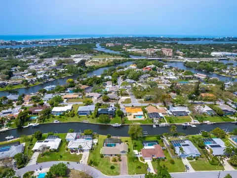 5604 Merrimac Dr, Sarasota, FL 34231