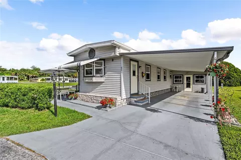420 49th St E #28, Palmetto, FL 34221