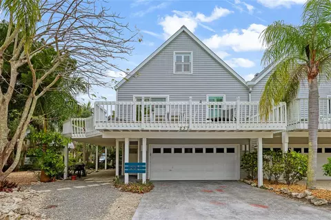 237 64th St, Holmes Beach, FL 34217 photo 1