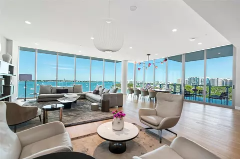 605 S Gulfstream Ave #6N, Sarasota, FL 34236