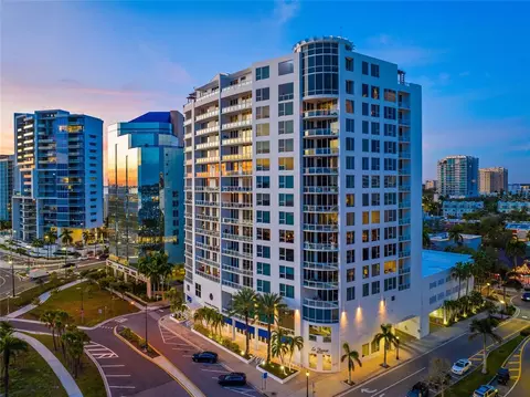 1233 N Gulfstream Ave #802, Sarasota, FL 34236