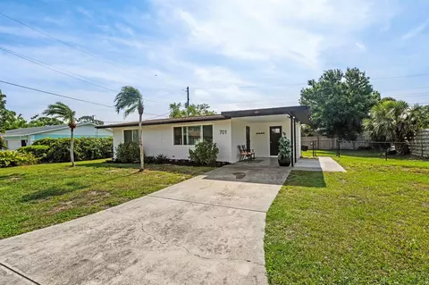 701 Jamaica Rd, Venice, FL 34293