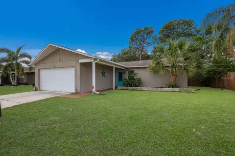 4071 Palau Dr, Sarasota, FL 34241