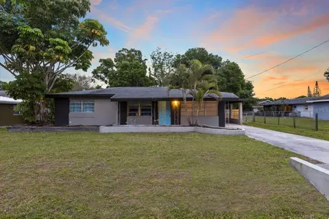 3433 Cambridge Dr, Sarasota, FL 34232
