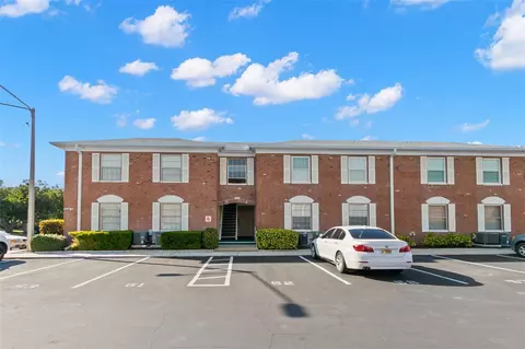 3922 37th St S #30, Saint Petersburg, FL 33711