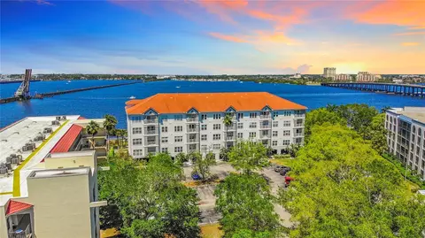 210 3rd St W #8104, Bradenton, FL 34205