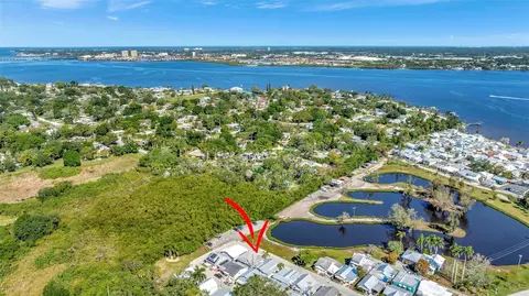 15 Oak St, Bradenton, FL 34208