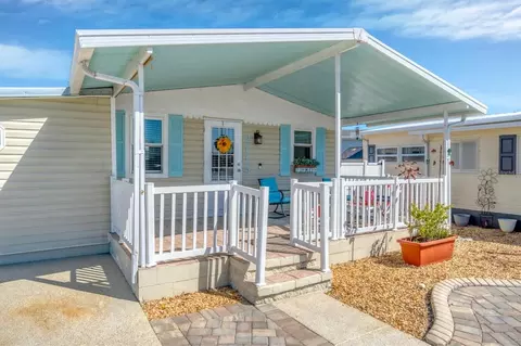 2115 Minnesota Ave, Bradenton, FL 34207