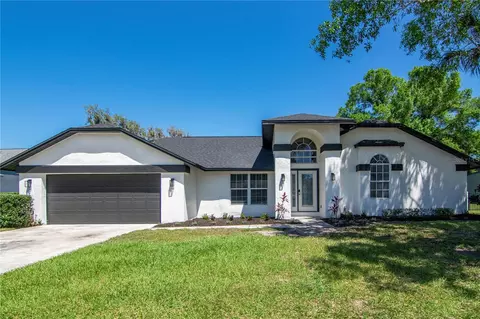 2622 Crestfield Dr, Valrico, FL 33596