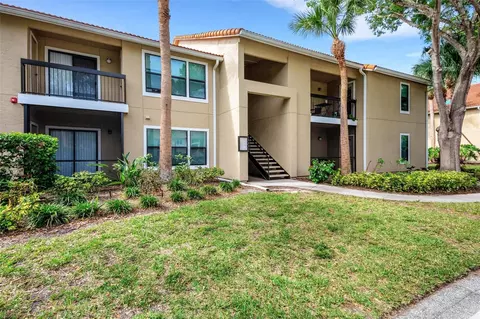 4033 Crockers Lake Blvd #16, Sarasota, FL 34238
