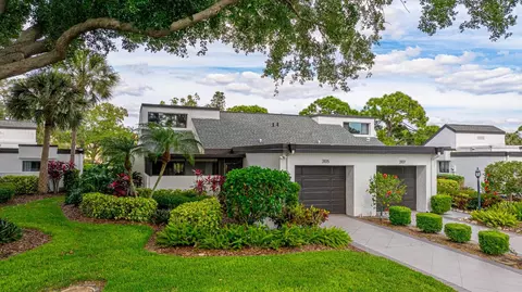 3105 Heatherwood Ln, Sarasota, FL 34235