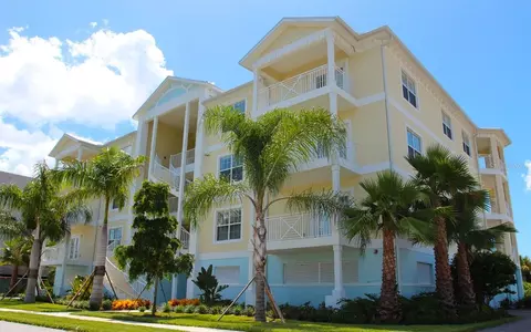 7930 34th Ave W #301, Bradenton, FL 34209