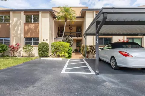 2420 Clubhouse Cir #103, Sarasota, FL 34232