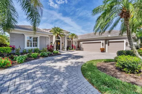 7015 Langley Pl, University Park, FL 34201