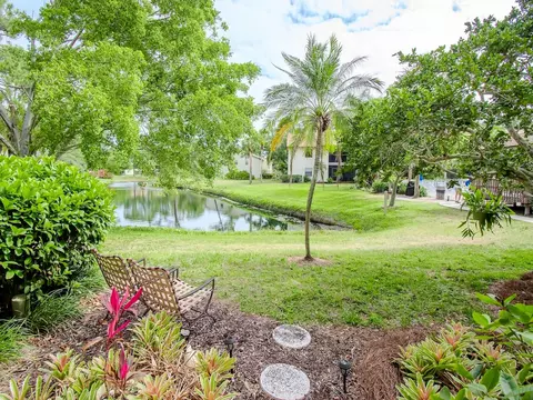 748 White Pine Tree Rd #104, Venice, FL 34285