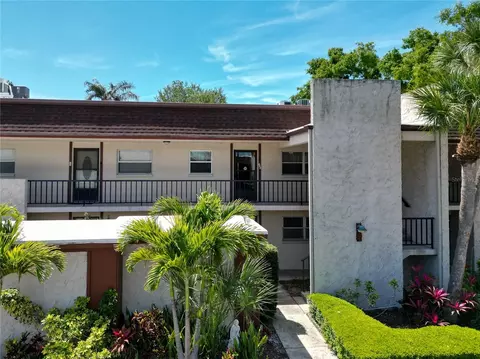 2750 E Bay Dr #14D, Largo, FL 33771