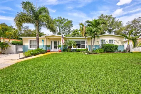 1224 Russell Dr N, Saint Petersburg, FL 33710