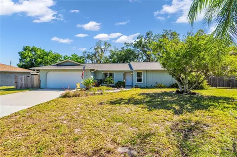 3125 Woodmont Dr, Sarasota, FL 34232