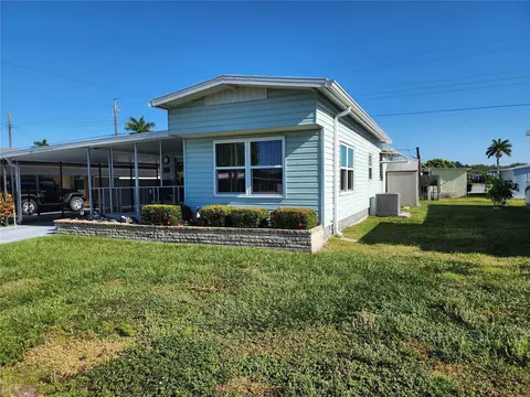 311 49th Avenue Dr W, Bradenton, FL 34207