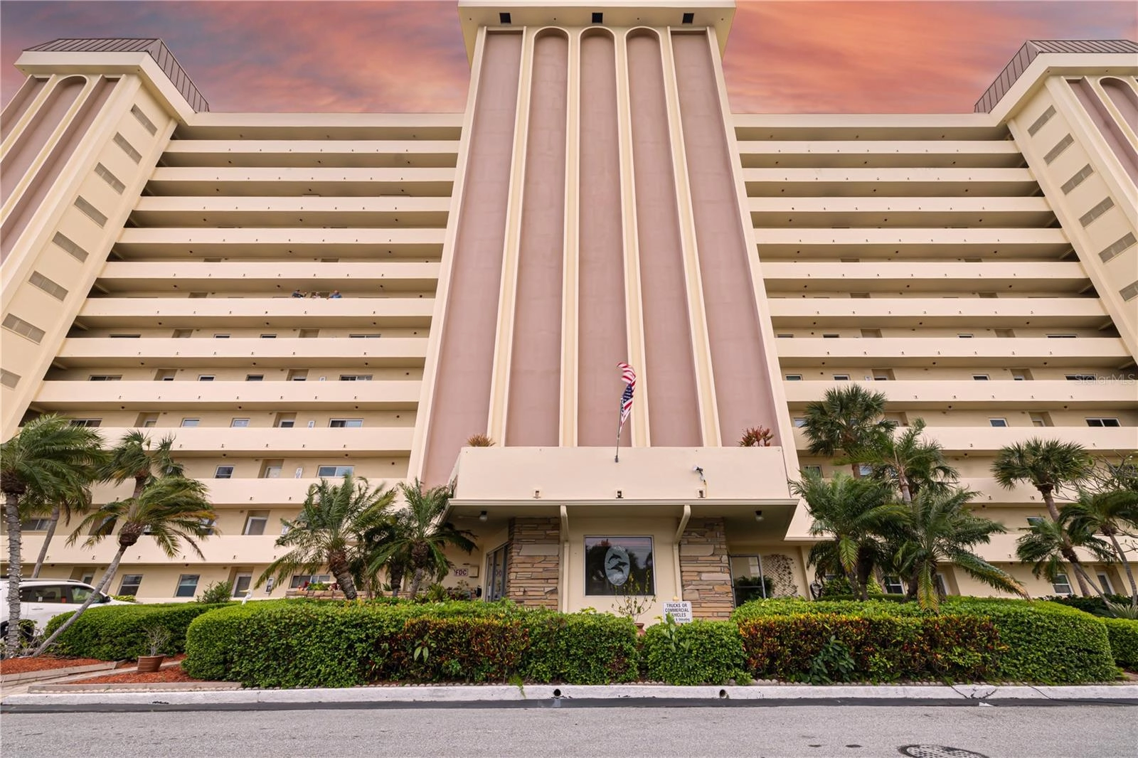 4550 Cove Cir Unit 206  