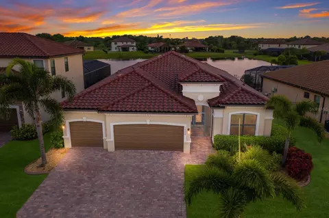 14208 Florida Rosemary Dr, Lakewood Ranch, FL 34211
