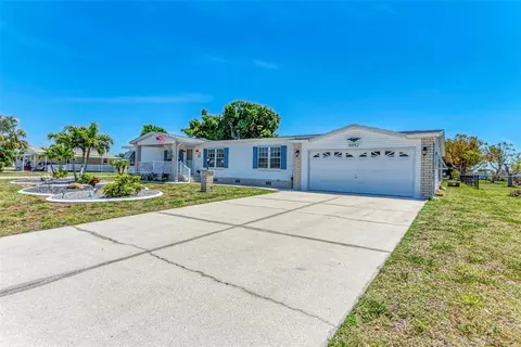 6092 Shearwater Dr, Englewood, FL 34224