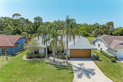 7832 38th Ct E, Sarasota, FL 34243