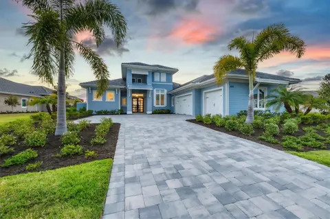 8525 Pavia Way, Lakewood Ranch, FL 34202