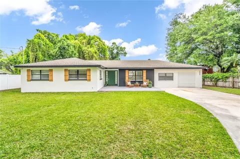 2005 Dierker Dr, Valrico, FL 33596