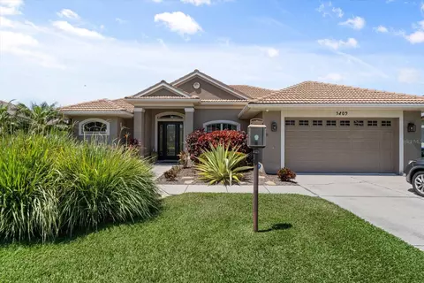 5809 Carriage Dr, Sarasota, FL 34243