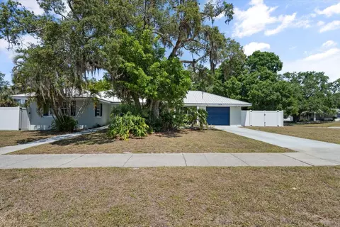 219 Whitfield Ave, Sarasota, FL 34243