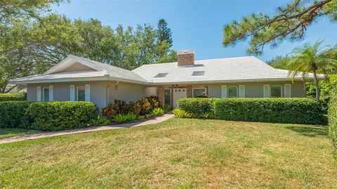 1624 Pine Harrier Cir, Sarasota, FL 34231
