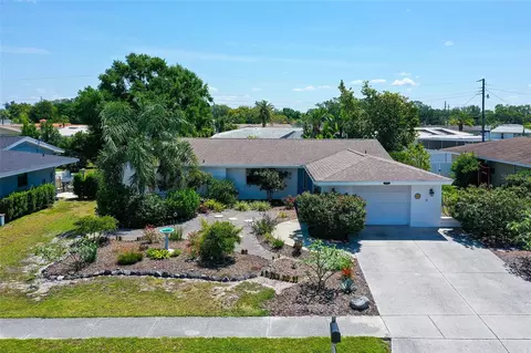 3224 Kenmore Dr, Sarasota, FL 34231