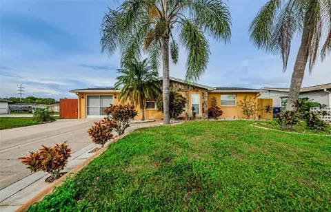 3041 Pinon Dr, Holiday, FL 34691