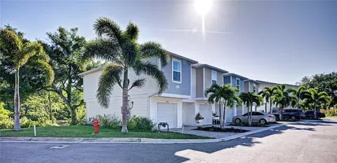 2431 6th Avenue Dr E #1, Bradenton, FL 34208